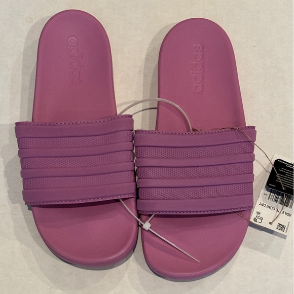 NEW Adidas Adilette Comfort Purple Unisex Classic Casual Flip Flop Slides Sandal - Picture 1 of 5